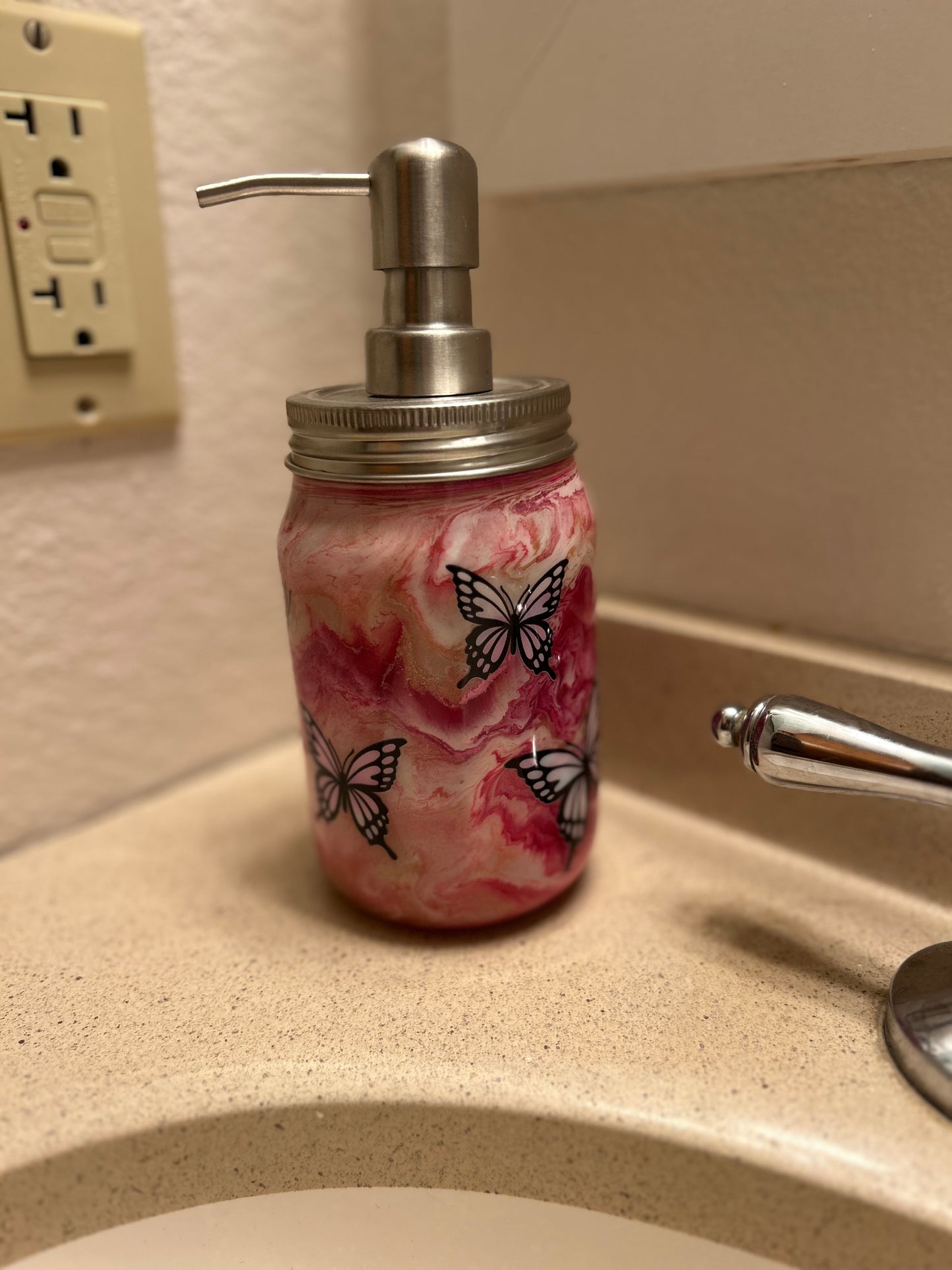 Soap dispenser butterfly