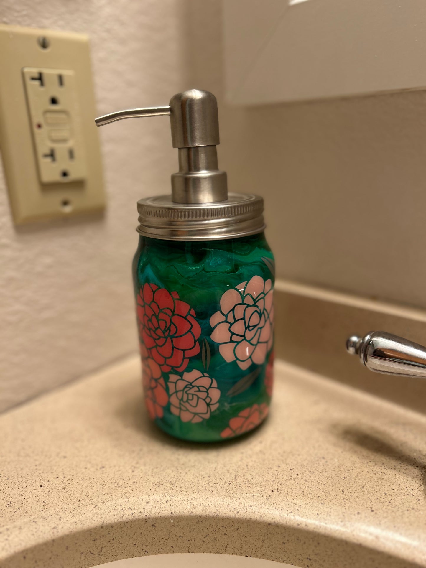 Soap dispenser flowers