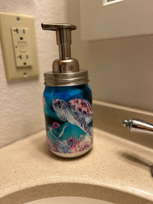 Foaming soap dispenser turtle