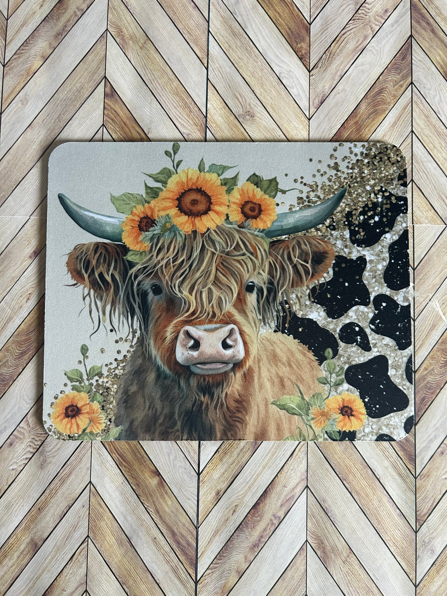 Mouse pad cow